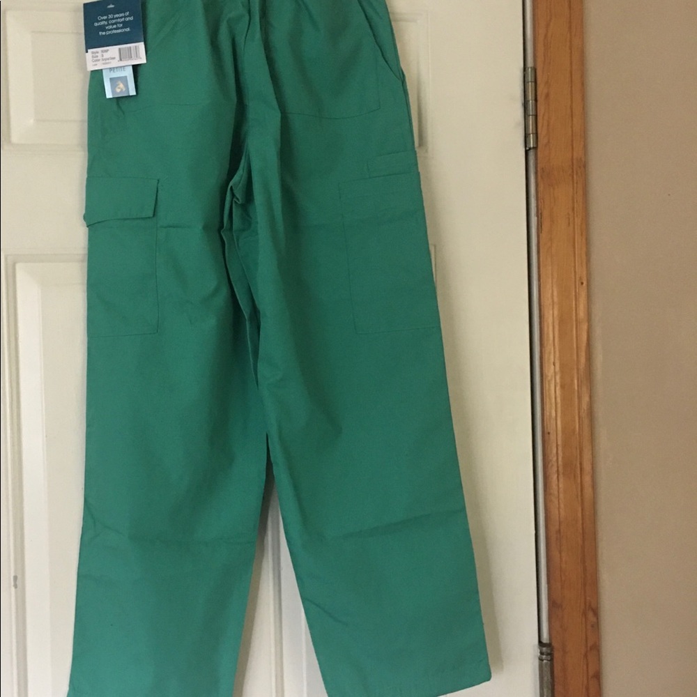 NWT Adar Uniforms Green Scrub Bottoms
